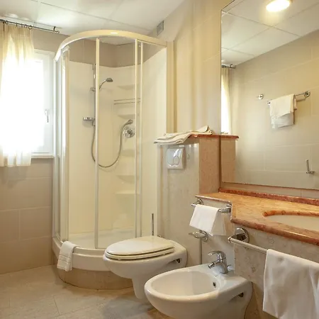 Hotel apartamentowy Lo Scoglietto San Vincenzo